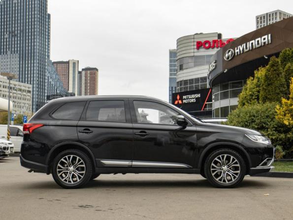 Mitsubishi Outlander III Рестайлинг 2 с пробегом 2016 года, цена 2 248 000 рублей, 27776 км, внедорожник, Автокод Объявления
