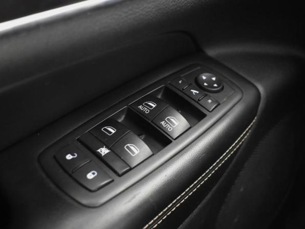 Jeep Grand Cherokee IV (WK2) Рестайлинг с пробегом 2014 года, цена 1 829 900 рублей, 331357 км, внедорожник, Автокод Объявления