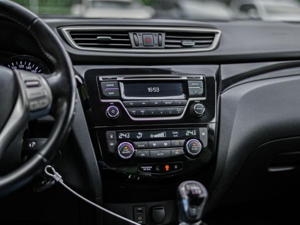 Nissan Qashqai II с пробегом 2017 года, цена 1 399 000 рублей, 195759 км, внедорожник, Автокод Объявления