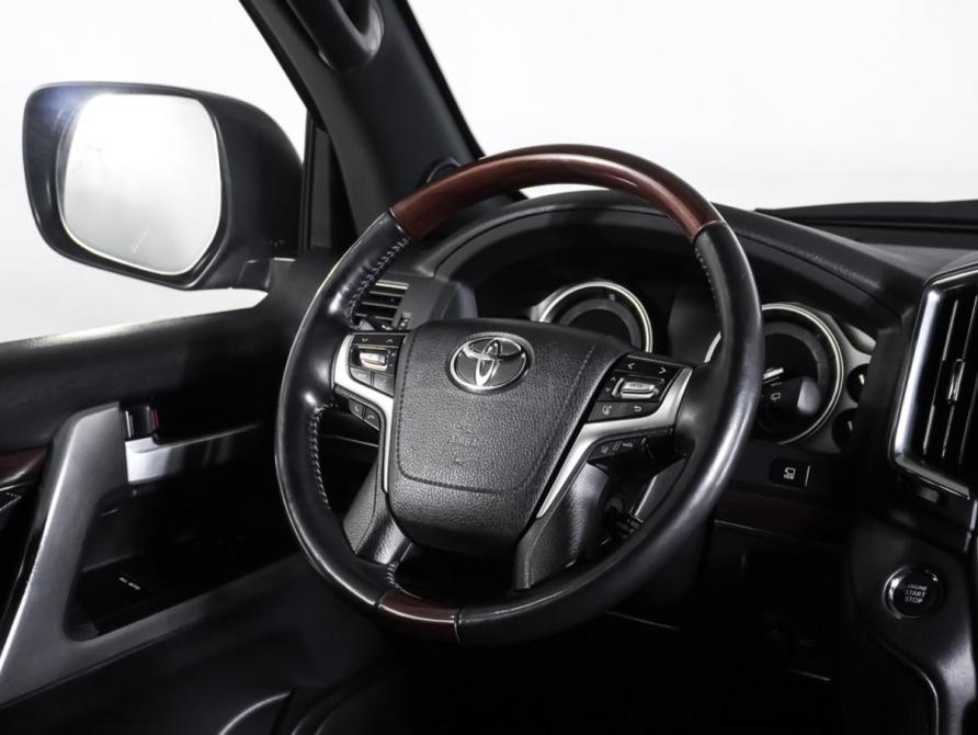 Toyota Land Cruiser 200 Series Рестайлинг 2 Москва  - изображение 17