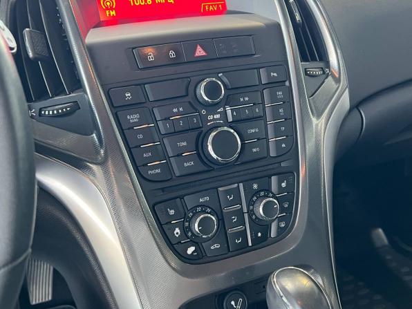 Opel Astra J с пробегом 2011 года, цена 1 150 000 рублей, 54000 км, хэтчбек, Автокод Объявления