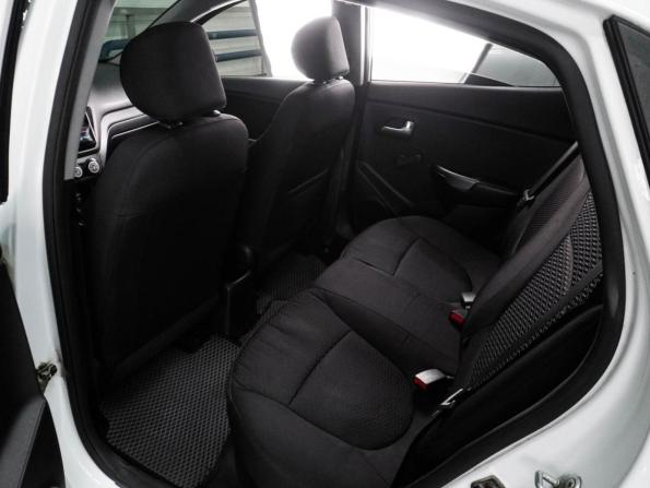Kia Rio III Рестайлинг с пробегом 2017 года, цена 1 199 000 рублей, 125073 км, седан, Автокод Объявления