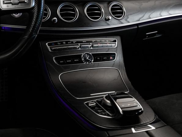 Mercedes-Benz E-Класс V (W213 S213 C238) с пробегом 2019 года, цена 2 825 000 рублей, 171869 км, седан, Автокод Объявления