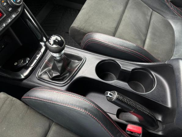 Kia Ceed GT I с пробегом 2014 года, цена 1 085 000 рублей, 221607 км, хэтчбек, Автокод Объявления