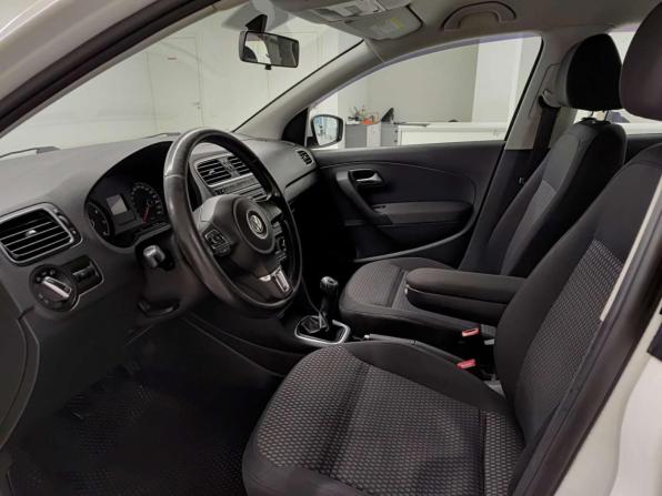 Volkswagen Polo V с пробегом 2012 года, цена 637 000 рублей, 247434 км, седан, Автокод Объявления