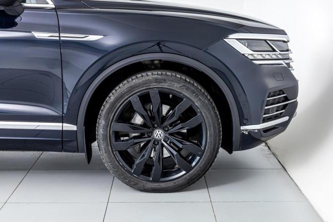 Volkswagen Touareg III с пробегом 2021 года, цена 5 728 000 рублей, 137300 км, внедорожник, Автокод Объявления