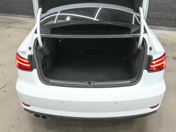 Audi A3 III (8V) Рестайлинг с пробегом 2019 года, цена 1 970 000 рублей, 134023 км, седан, Автокод Объявления