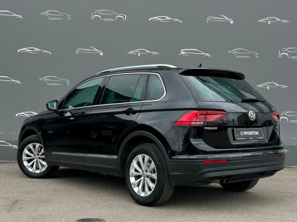 Volkswagen Tiguan II с пробегом 2018 года, цена 2 465 800 рублей, 75056 км, внедорожник, Автокод Объявления