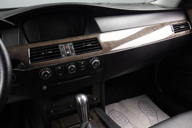 BMW 5 серии V (E60/E61) с пробегом 2006 года, цена 1 349 000 рублей, 232000 км, седан, Автокод Объявления