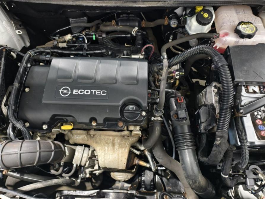 Opel Astra J Рестайлинг Курск  - изображение 19