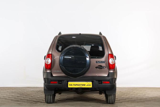 Chevrolet Niva I Рестайлинг с пробегом 2017 года, цена 789 000 рублей, 91000 км, внедорожник, Автокод Объявления