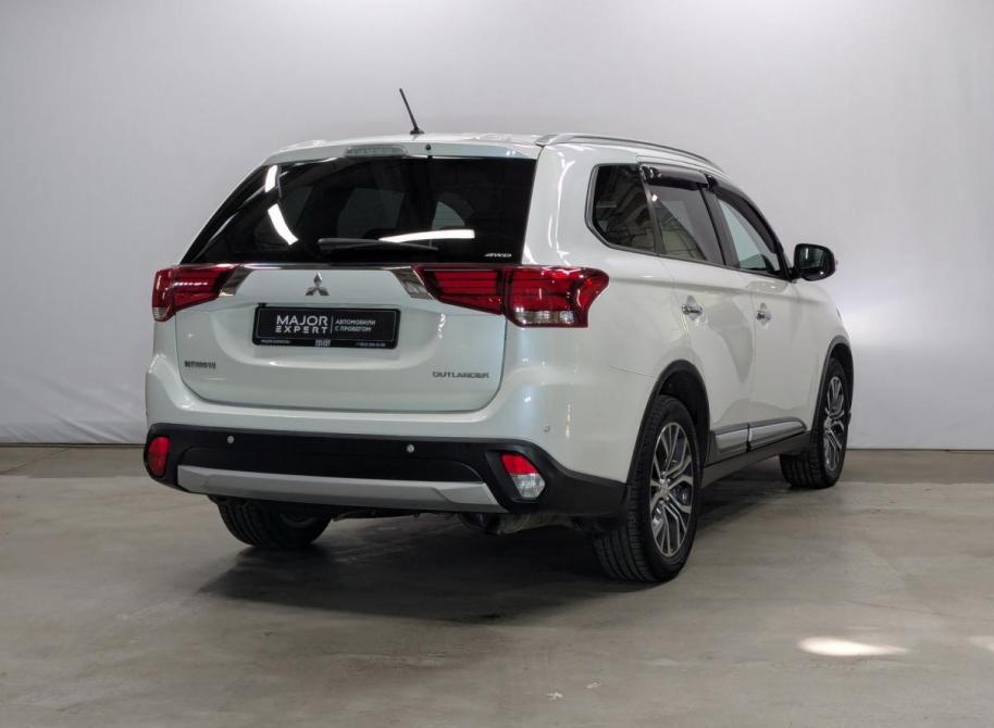 Mitsubishi Outlander III Рестайлинг 2 Санкт-Петербург  - изображение 5