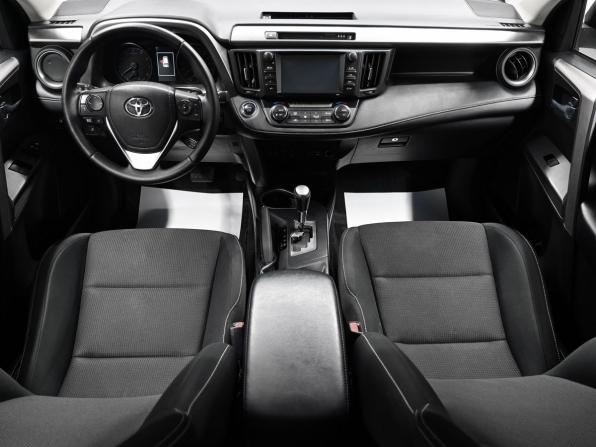 Toyota RAV4 IV (XA40) Рестайлинг с пробегом 2018 года, цена 2 295 000 рублей, 143399 км, внедорожник, Автокод Объявления