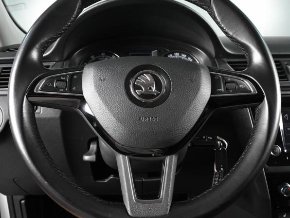 Skoda Rapid I Рестайлинг с пробегом 2018 года, цена 1 459 000 рублей, 127393 км, лифтбек, Автокод Объявления