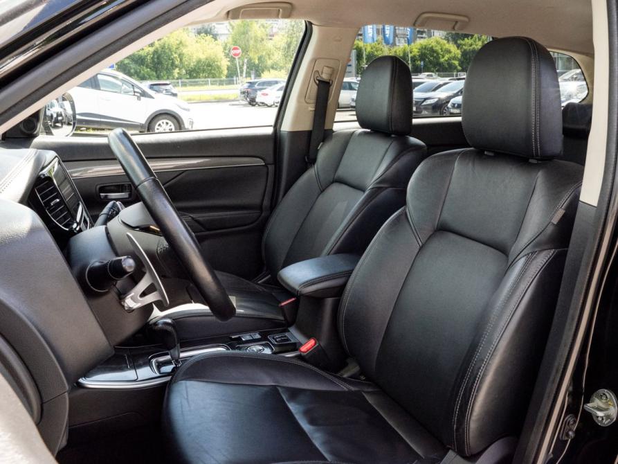 Mitsubishi Outlander III Рестайлинг 3 Екатеринбург  - изображение 17