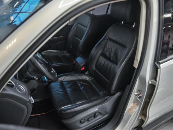 Volkswagen Tiguan I Рестайлинг с пробегом 2012 года, цена 1 219 000 рублей, 384679 км, внедорожник, Автокод Объявления