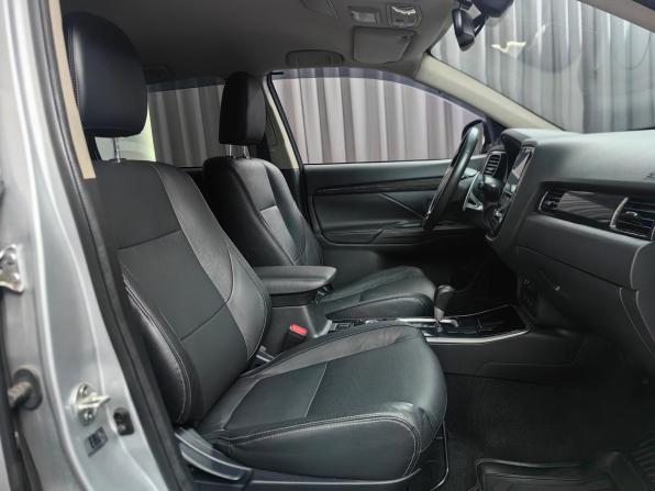 Mitsubishi Outlander III Рестайлинг 2 с пробегом 2018 года, цена 1 848 000 рублей, 151350 км, внедорожник, Автокод Объявления