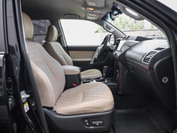 Toyota Land Cruiser Prado 150 Series Рестайлинг 1 с пробегом 2014 года, цена 3 399 000 рублей, 186949 км, внедорожник, Автокод Объявления