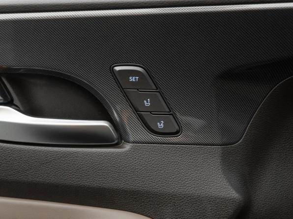 Hyundai Santa Fe IV Рестайлинг с пробегом 2021 года, цена 4 145 000 рублей, 49693 км, внедорожник, Автокод Объявления