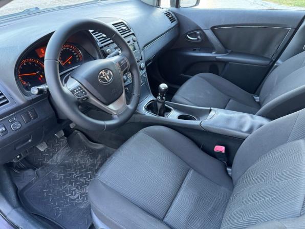 Toyota Avensis III с пробегом 2009 года, цена 699 900 рублей, 284388 км, седан, Автокод Объявления