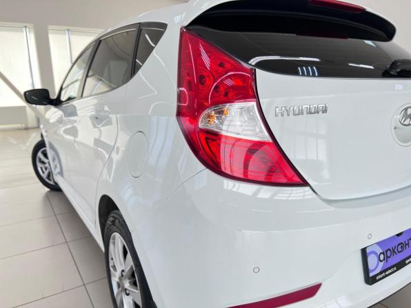 Hyundai Solaris I Рестайлинг с пробегом 2015 года, цена 1 090 000 рублей, 97970 км, хэтчбек, Автокод Объявления