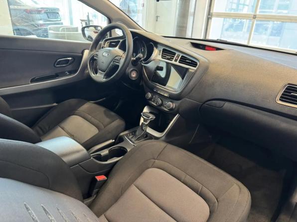 Kia Ceed II с пробегом 2013 года, цена 920 000 рублей, 172077 км, хэтчбек, Автокод Объявления