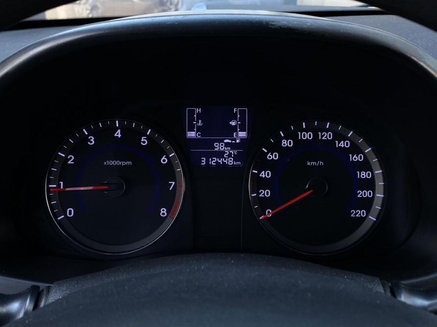 Hyundai Solaris I Рестайлинг Москва  - изображение 21