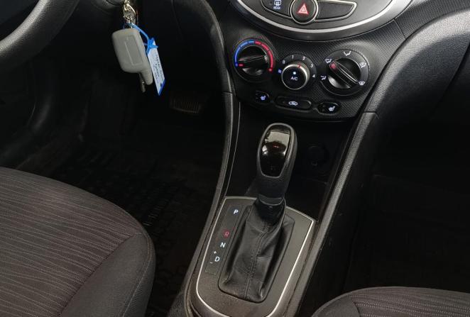 Hyundai Solaris I Рестайлинг с пробегом 2015 года, цена 1 020 000 рублей, 134305 км, седан, Автокод Объявления
