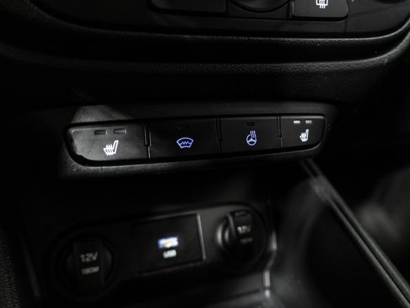 Hyundai Solaris II Рестайлинг с пробегом 2020 года, цена 1 599 700 рублей, 77134 км, седан, Автокод Объявления