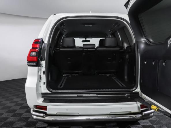 Toyota Land Cruiser Prado 150 Series Рестайлинг 2 с пробегом 2019 года, цена 3 990 000 рублей, 95962 км, внедорожник, Автокод Объявления