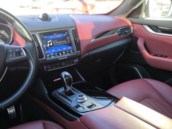 Maserati Levante I с пробегом 2018 года, цена 3 860 000 рублей, 117000 км, внедорожник, Автокод Объявления