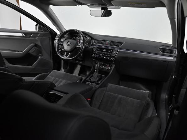 Skoda Superb III с пробегом 2016 года, цена 1 549 000 рублей, 127000 км, лифтбек, Автокод Объявления
