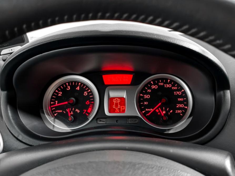 Renault Clio III Рестайлинг Санкт-Петербург  - изображение 19