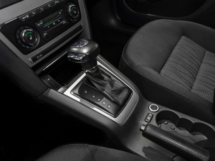 Skoda Octavia II (A5) Рестайлинг Москва  - изображение 15