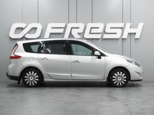 Renault Scenic III с пробегом 2010 года, цена 859 000 рублей, 275167 км, компактвэн, Автокод Объявления