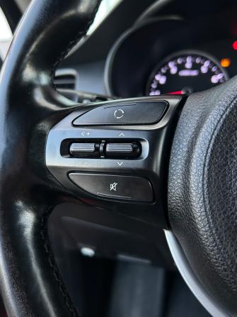 Kia Rio IV с пробегом 2018 года, цена 1 630 000 рублей, 62650 км, хэтчбек, Автокод Объявления