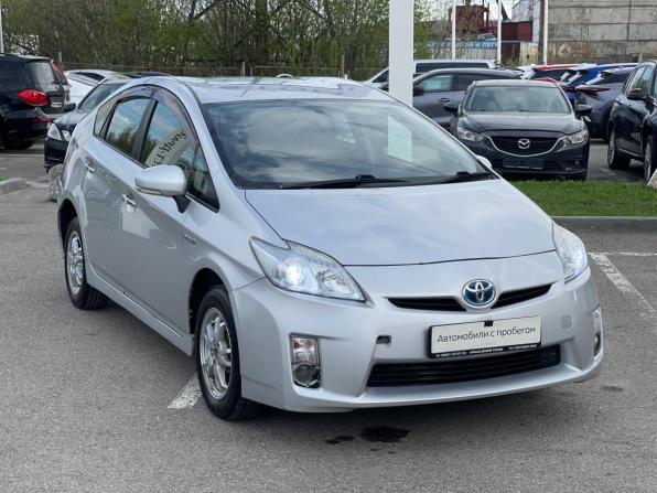 Toyota Prius III (XW30) с пробегом 2010 года, цена 980 000 рублей, 274966 км, лифтбек, Автокод Объявления