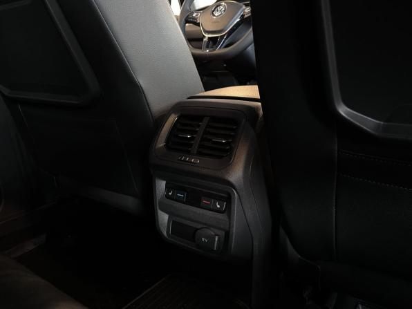 Volkswagen Tiguan II с пробегом 2017 года, цена 2 129 000 рублей, 216621 км, внедорожник, Автокод Объявления