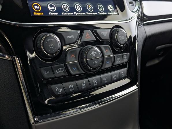 Jeep Grand Cherokee IV (WK2) Рестайлинг с пробегом 2021 года, цена 5 700 000 рублей, 38705 км, внедорожник, Автокод Объявления