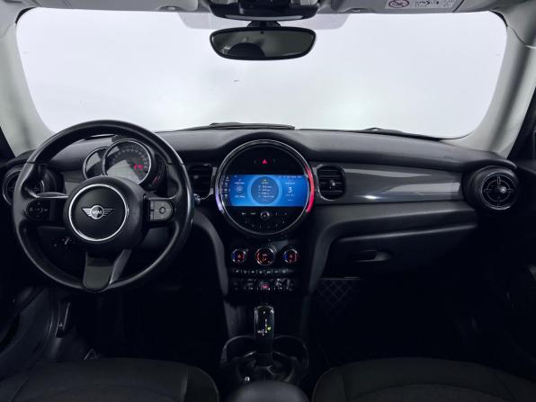 Mini Hatch III (F55/F56) Рестайлинг 2 с пробегом 2021 года, цена 1 850 000 рублей, 159175 км, хэтчбек, Автокод Объявления