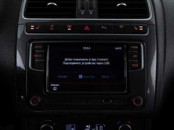 Volkswagen Polo V Рестайлинг с пробегом 2020 года, цена 1 499 077 рублей, 122129 км, седан, Автокод Объявления