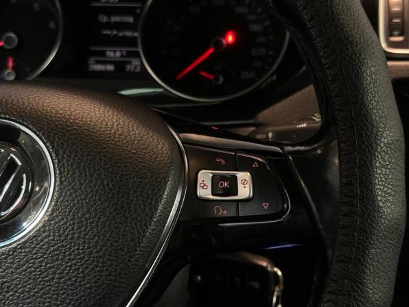Volkswagen Jetta VI Рестайлинг с пробегом 2018 года, цена 1 350 000 рублей, 208689 км, седан, Автокод Объявления
