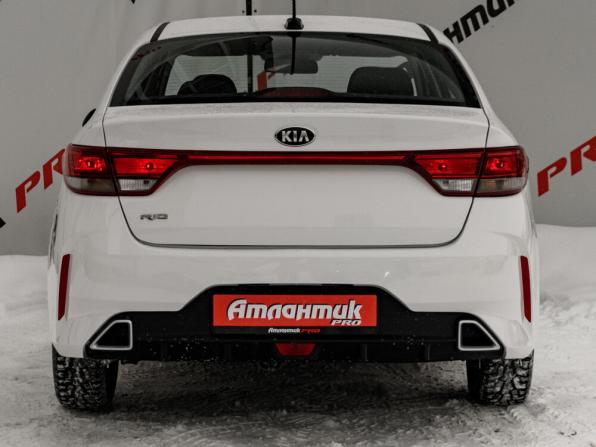 Kia Rio IV Рестайлинг с пробегом 2021 года, цена 1 615 000 рублей, 77500 км, седан, Автокод Объявления