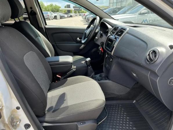 Renault Logan II Рестайлинг с пробегом 2021 года, цена 1 320 000 рублей, 50800 км, седан, Автокод Объявления