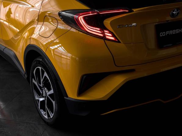Toyota C-HR I с пробегом 2018 года, цена 1 949 000 рублей, 125824 км, внедорожник, Автокод Объявления