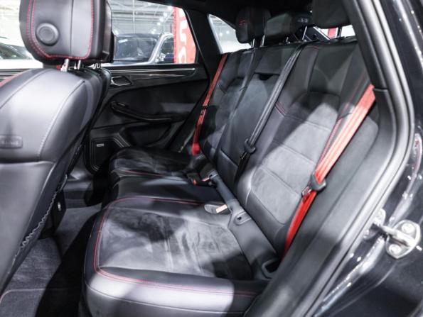 Porsche Macan I с пробегом 2016 года, цена 4 750 000 рублей, 81059 км, внедорожник, Автокод Объявления