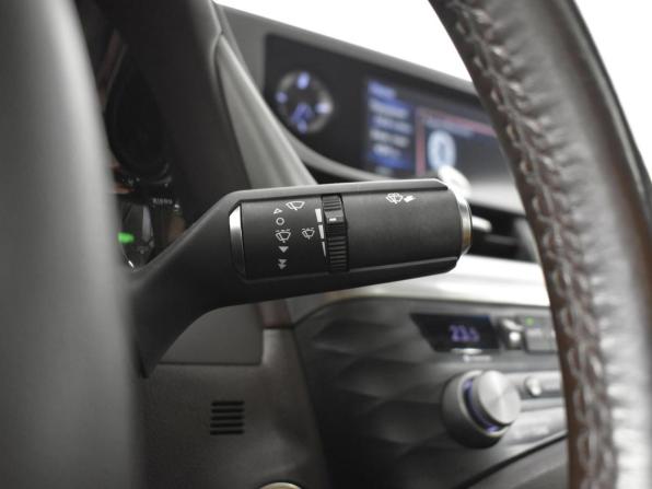 Lexus ES VII с пробегом 2021 года, цена 3 349 100 рублей, 93475 км, седан, Автокод Объявления