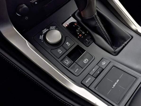 Lexus NX I с пробегом 2016 года, цена 2 890 000 рублей, 68441 км, внедорожник, Автокод Объявления