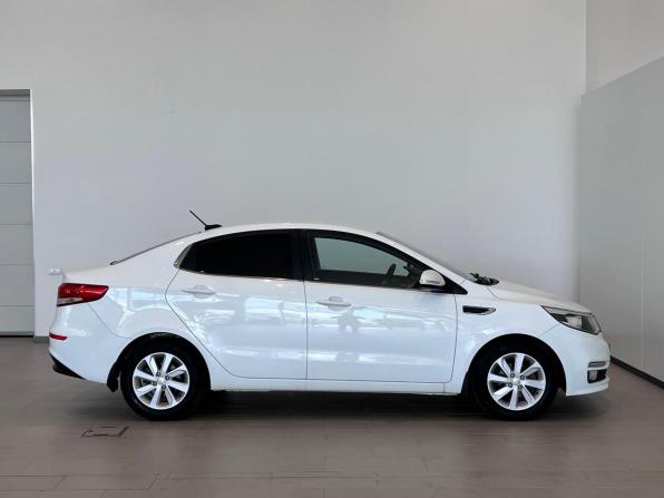 Kia Rio III Рестайлинг с пробегом 2016 года, цена 1 100 000 рублей, 126240 км, седан, Автокод Объявления