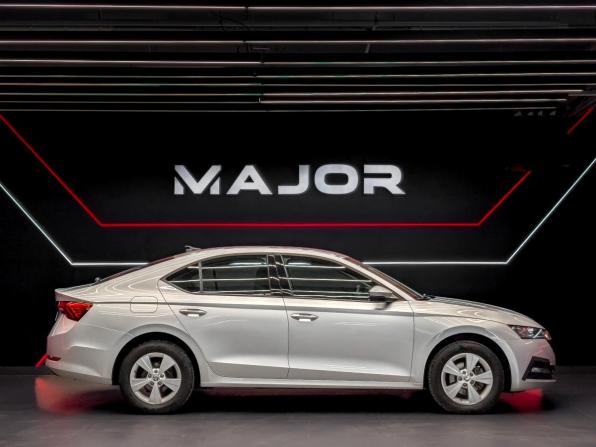 Skoda Octavia IV (A8) с пробегом 2021 года, цена 2 195 000 рублей, 103998 км, лифтбек, Автокод Объявления